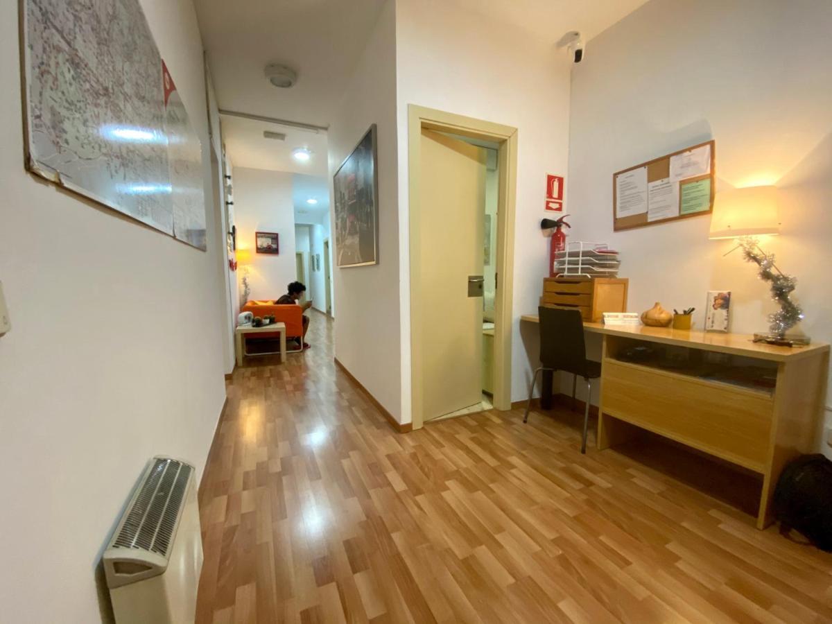 Barcelona Housing Recommend For Students Apartamento Exterior foto