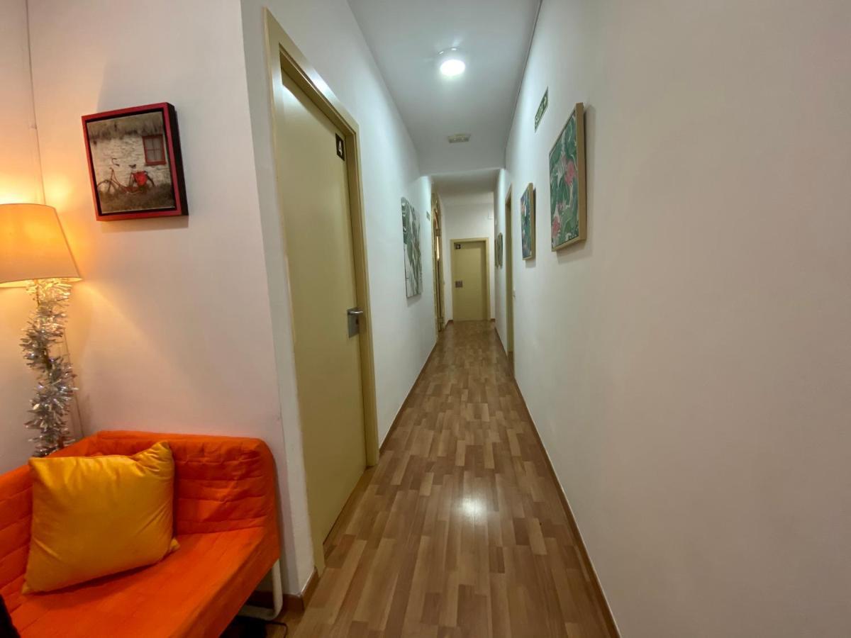 Barcelona Housing Recommend For Students Apartamento Exterior foto